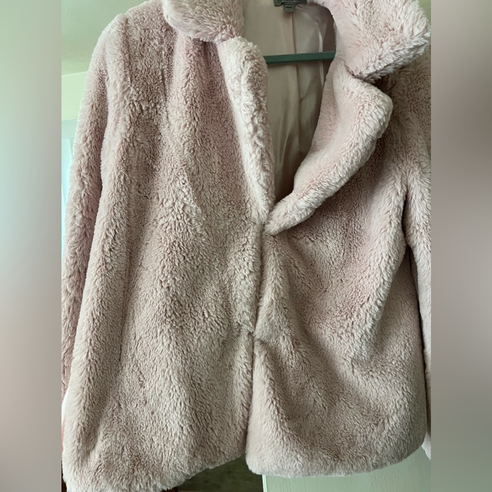 Fluffy jacket - Picture 2 of 3